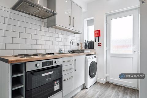 1 bedroom in a house share to rent, Harrow Road, Wigan, WN5