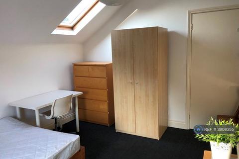 undefined, Clifton Road, Kingston Upon Thames, KT2