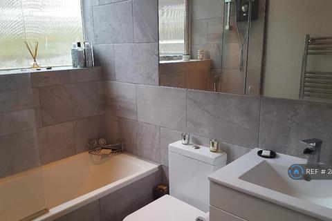 1 bedroom flat to rent, Solarium Court, London, SE1