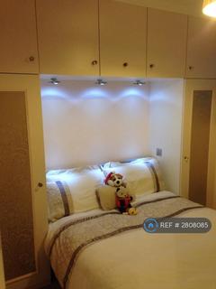 1 bedroom flat to rent, Solarium Court, London, SE1