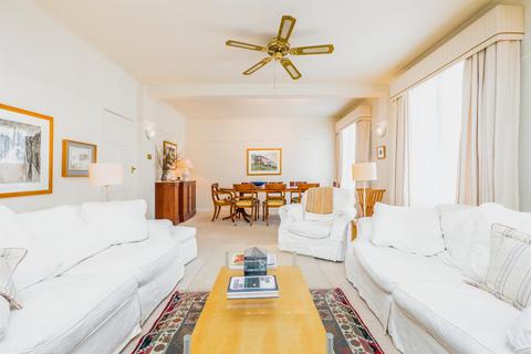 undefined, Westgate Street, Cardiff