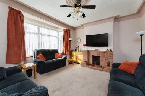 3 bedroom end of terrace house for sale, Strathfield Gardens, Barking