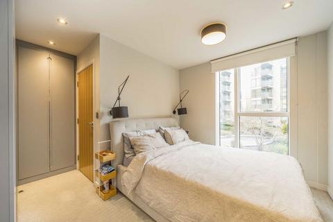 3 bedroom flat for sale, Goodchild Road, London N4