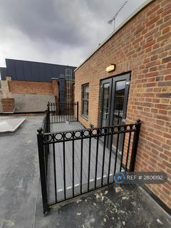 1 bedroom flat to rent, Down Place, London, W6