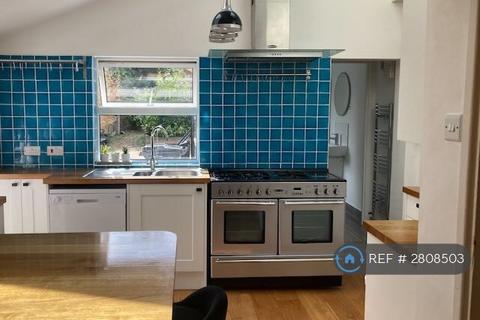 undefined, Basingstoke Road, Reading, RG7