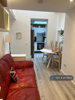 4 bedroom flat to rent, Lingfield Avenue, Kingston Upon Thames, KT1