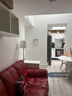4 bedroom flat to rent, Lingfield Avenue, Kingston Upon Thames, KT1