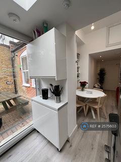 4 bedroom flat to rent, Lingfield Avenue, Kingston Upon Thames, KT1