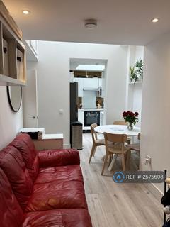 4 bedroom flat to rent, Lingfield Avenue, Kingston Upon Thames, KT1