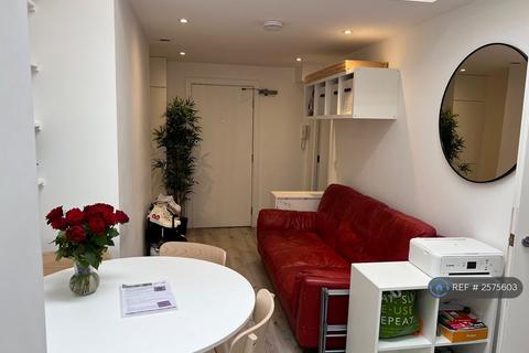 4 bedroom flat to rent, Lingfield Avenue, Kingston Upon Thames, KT1