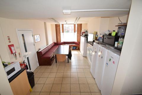1 bedroom in a house share to rent, The Plume
