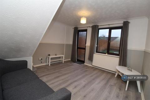 2 bedroom terraced house to rent, Maes Yr Hafod, Cardiff, CF15