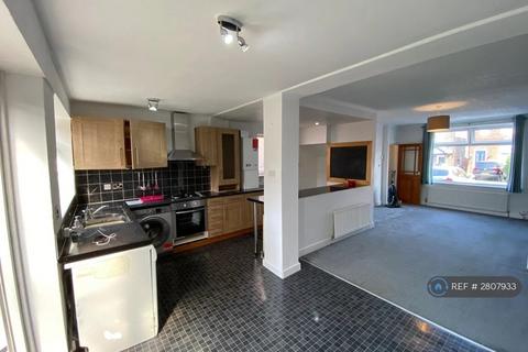 3 bedroom semi-detached house to rent, Priory Lane, Stockport, SK5