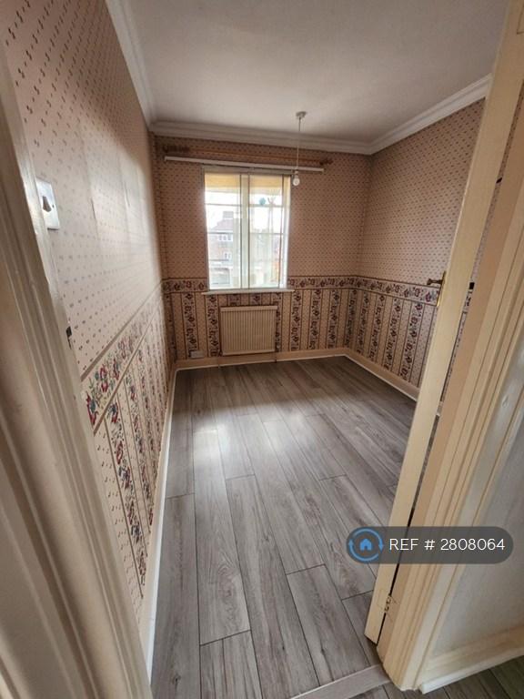 Small Bedroom