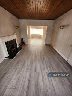 4 bedroom detached house to rent, Wychwood Avenue, Edgware, HA8