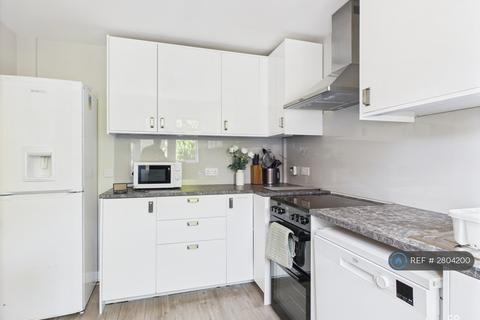4 bedroom detached house to rent, Lynchet Close, Brighton, BN1