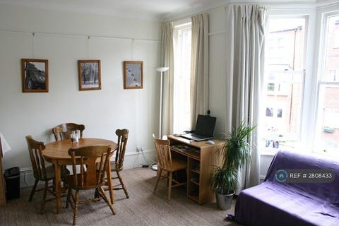 1 bedroom flat to rent, Mackeson Road, London, NW3