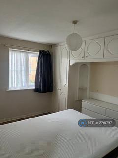 2 bedroom terraced house to rent, Arncroft Court, Barking, IG11