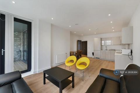 undefined, Aberfeldy Village; Canary Wharf, London, E14