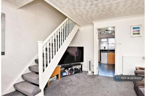 2 bedroom terraced house to rent, Havenside, Little Wakering, Southend-On-Sea, SS3