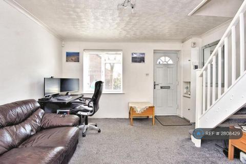2 bedroom terraced house to rent, Havenside, Little Wakering, Southend-On-Sea, SS3