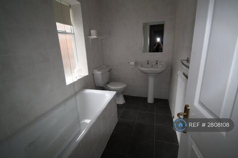 undefined, West Square, Scarborough, YO11