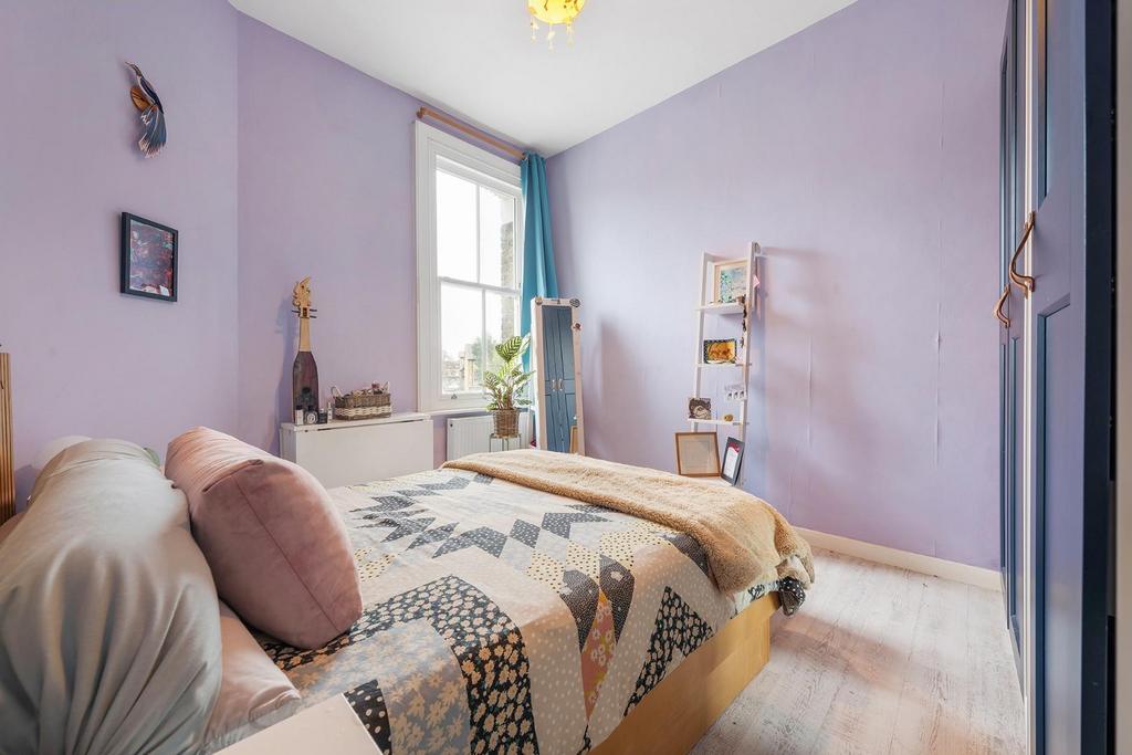 Bedroom 1.JPG