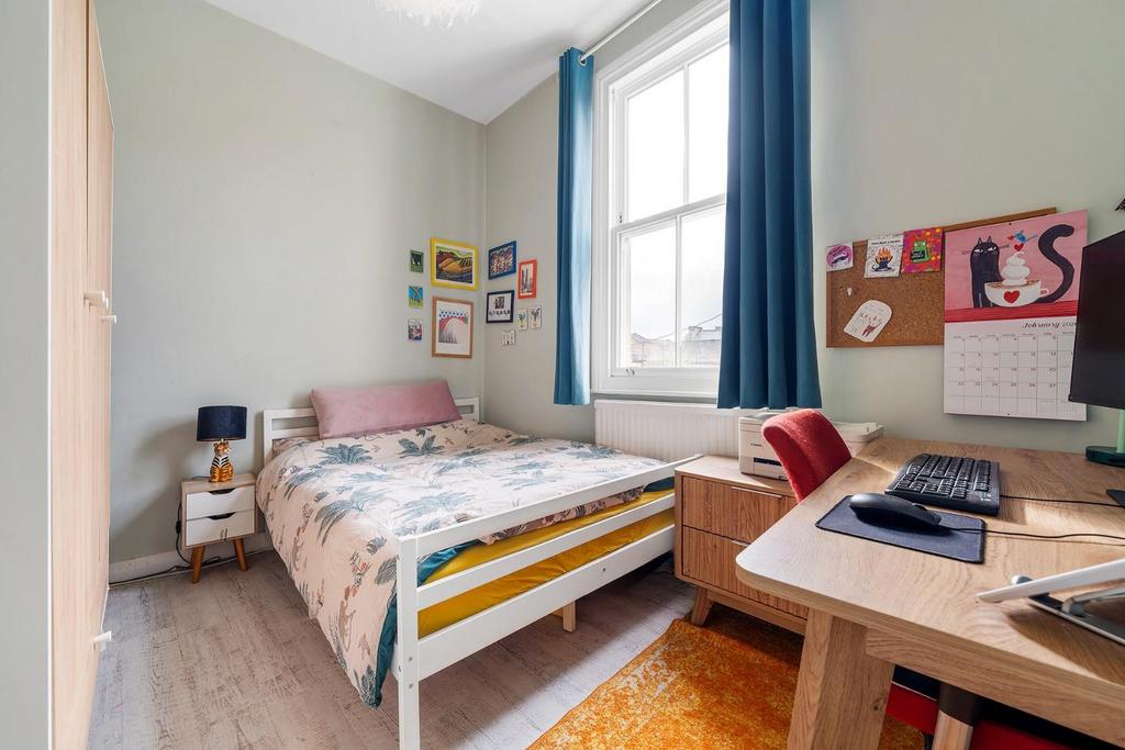 Bedroom 2.JPG
