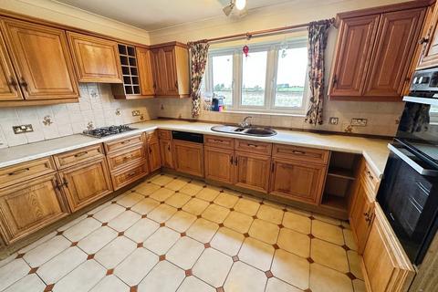2 bedroom detached house for sale, Ashby Road, Boundary, Swadlincote, Derbyshire, DE11