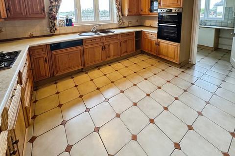 2 bedroom detached house for sale, Ashby Road, Boundary, Swadlincote, Derbyshire, DE11