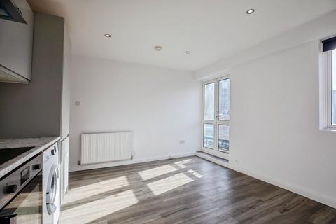 2 bedroom apartment for sale, East Street, London SE17