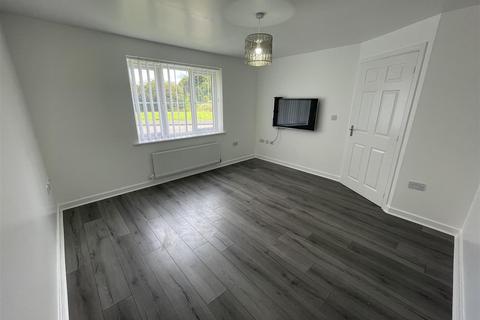 4 bedroom detached house to rent, Ripley Close, Ouston, Chester Le Street