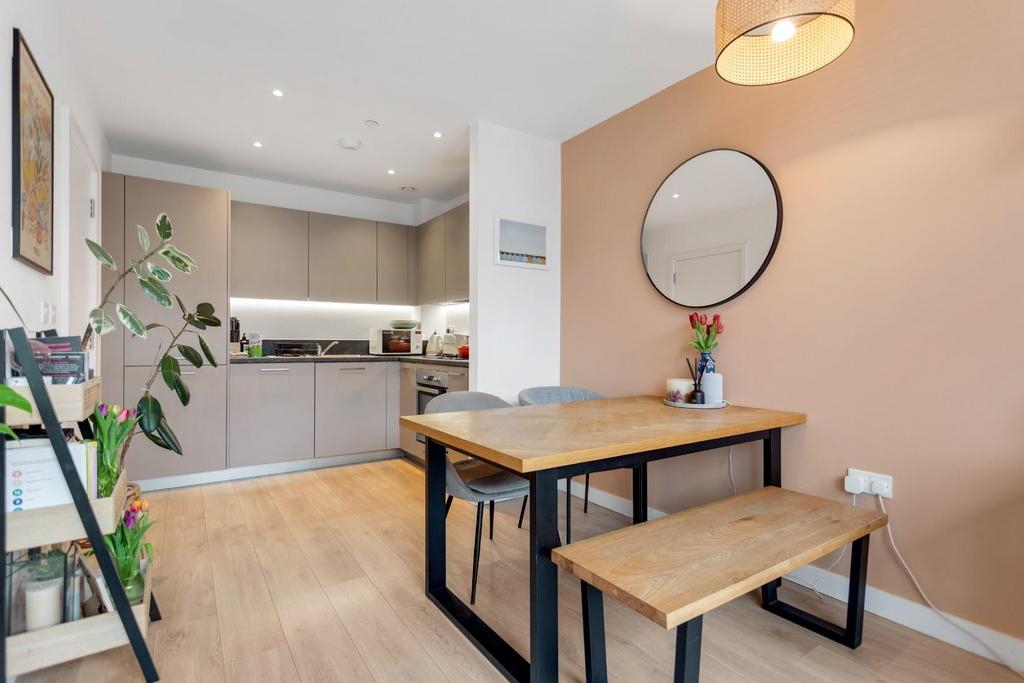 Kitchen/Dining area