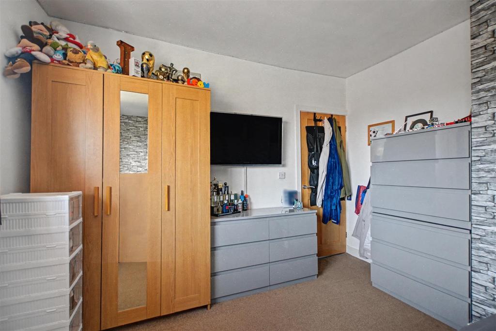 Bedroom 2 2.jpeg