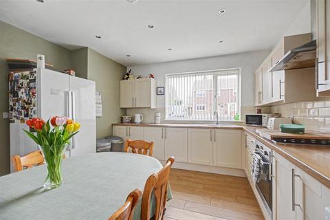 3 bedroom semi-detached house for sale, Buckminster Road, Ilkeston