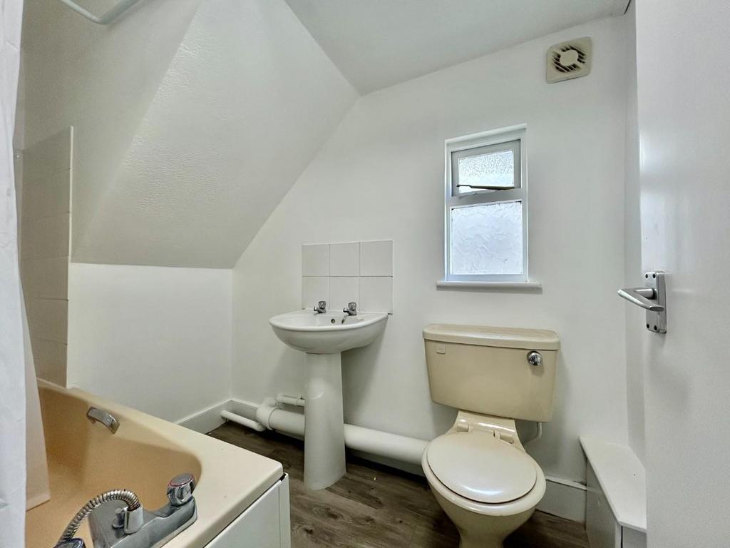 Bathroom.jpeg