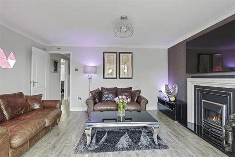 undefined, Jackdaw Close, Stevenage