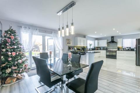 5 bedroom detached house for sale, Steeple Road, Mayland, Chelmsford