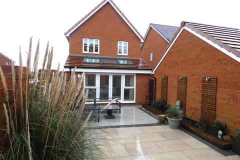 3 bedroom detached house for sale, Pollen Gardens, Preston PR4