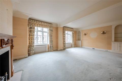 undefined, Chesterfield Gardens, London, W1J