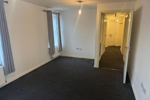 2 bedroom flat to rent, Appleton Street, Manchester M8