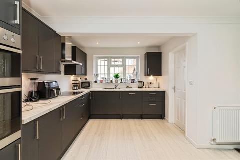 4 bedroom detached bungalow for sale, Witney Green, LOWESTOFT