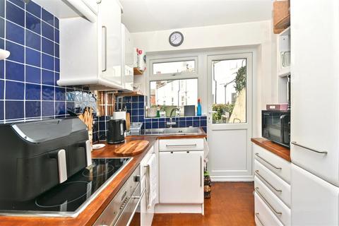 1 bedroom flat for sale, Moat Croft Road, Eastbourne