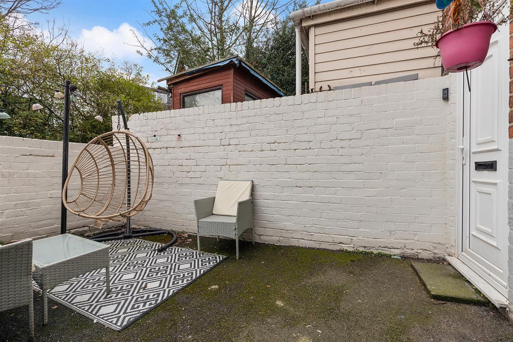 31 Eastwood Road, Sheffield 12 297.jpg