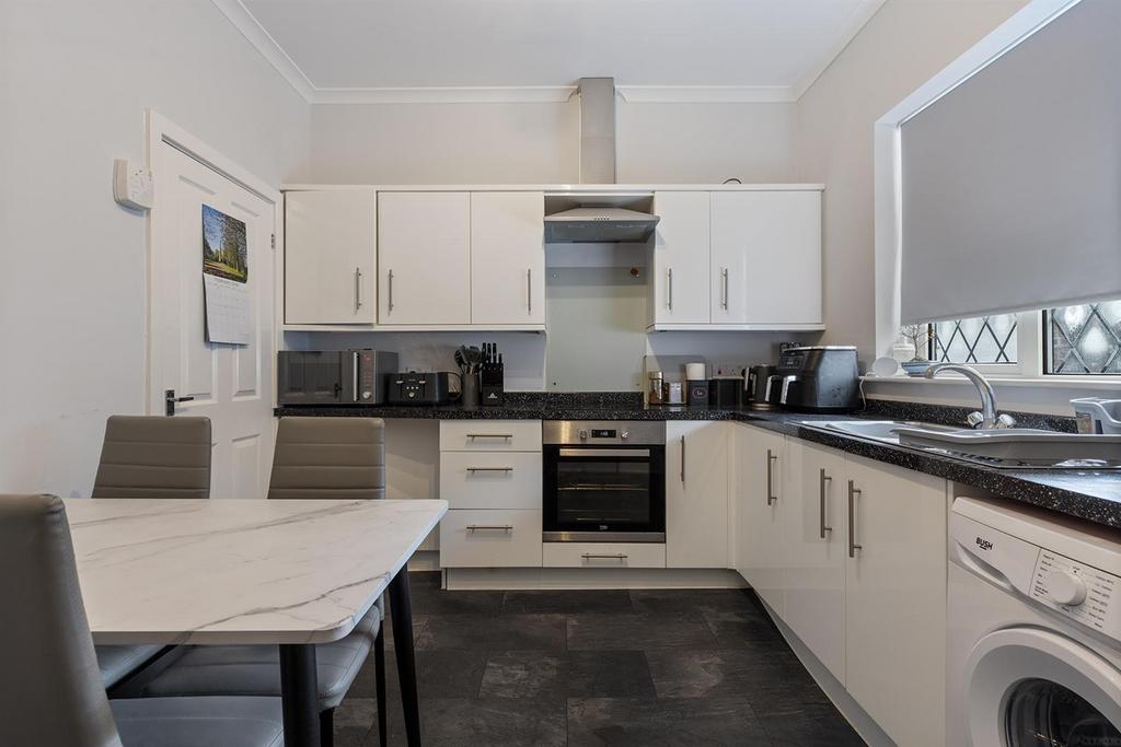 31 Eastwood Road, Sheffield 02 297.jpg