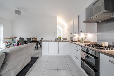 2 bedroom detached house for sale, Rooksdown,  Basingstoke,  RG24,  RG24