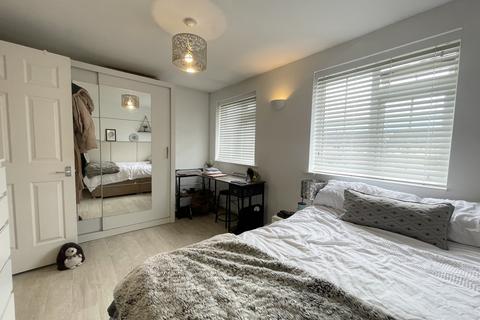 undefined, Hazelhurst Crescent, HORSHAM