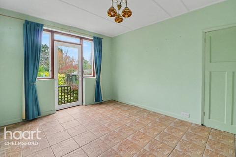 3 bedroom semi-detached house for sale, Greenways, Chelmsford