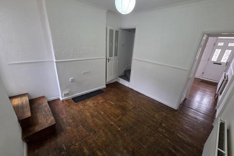 undefined, St Saviours Crescent, LUTON