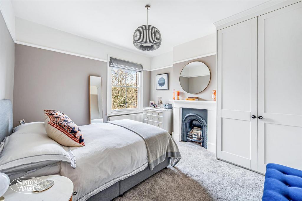 4 St Dunstans Bed 3.jpg